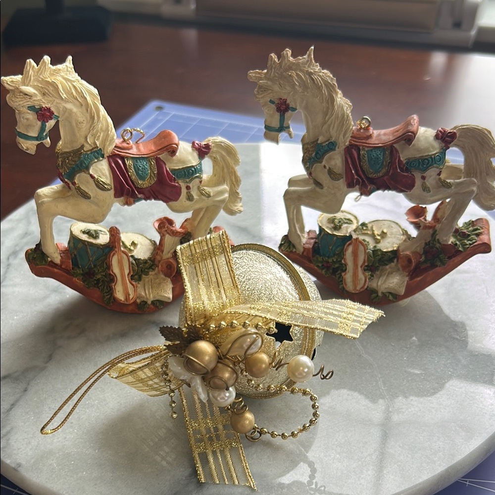 Christmas Streets rocking horse ornaments heavy painted resin material date1992